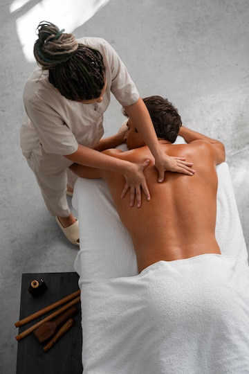 Trusted Back Pain Treatment in Dubai,UAE | Ayuzenayurvedic